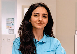 (Amirah Aldagistani, m&eacute;dica dentista