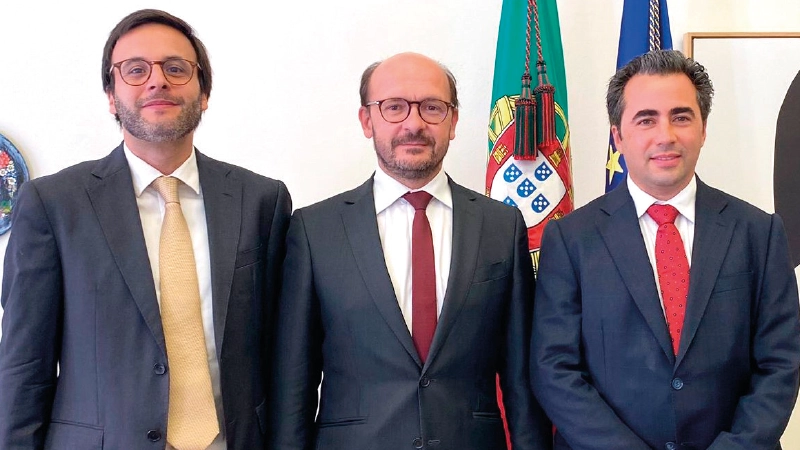 Ordem quer clínicas de medicina dentária na posse dos médicos dentistas